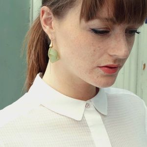 Purple French Vlum earrings deliee dangling